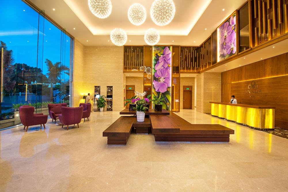Vanda Hotel Da Nang Exterior photo